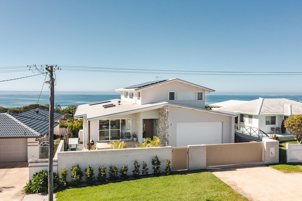 Ocean Drive Project: Custom Seaside Home on a Steep Sloping Block