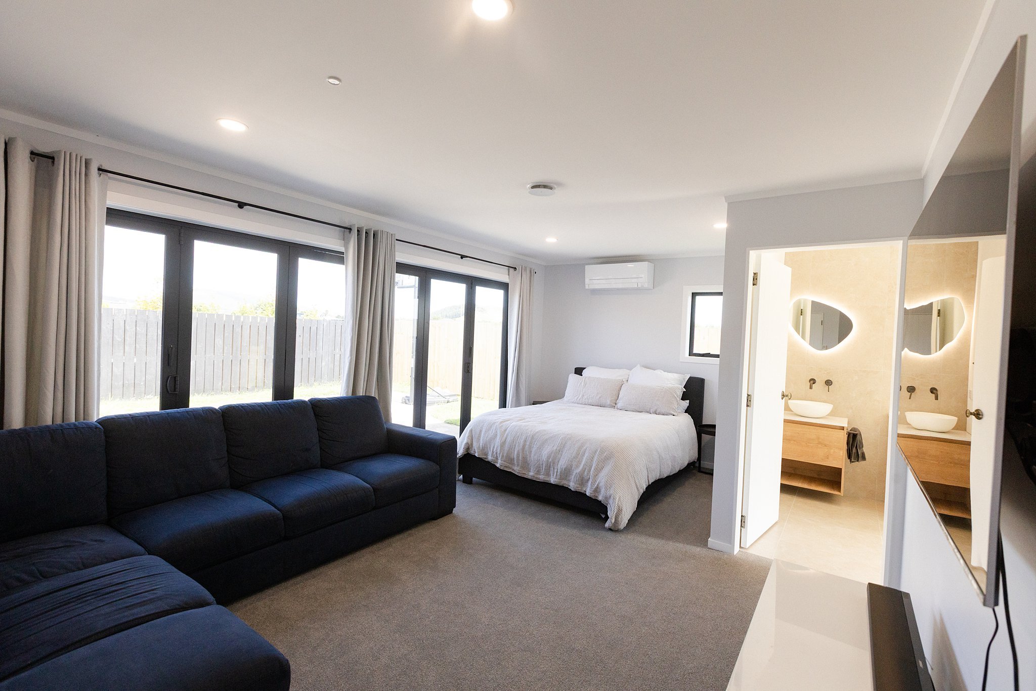 Papamoa Garage Conversion to Holiday Rental Suite and Tile Bathroom Renovation