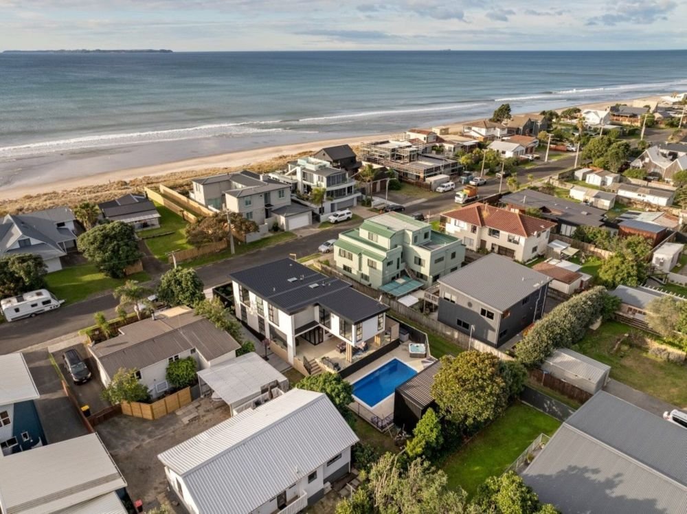 Custom new home at Papamoa Motiti Drive, Tauranga