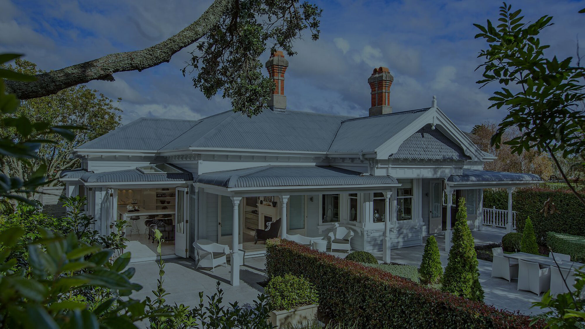 White House: A Fairytale Home in Auckland Herne Bay