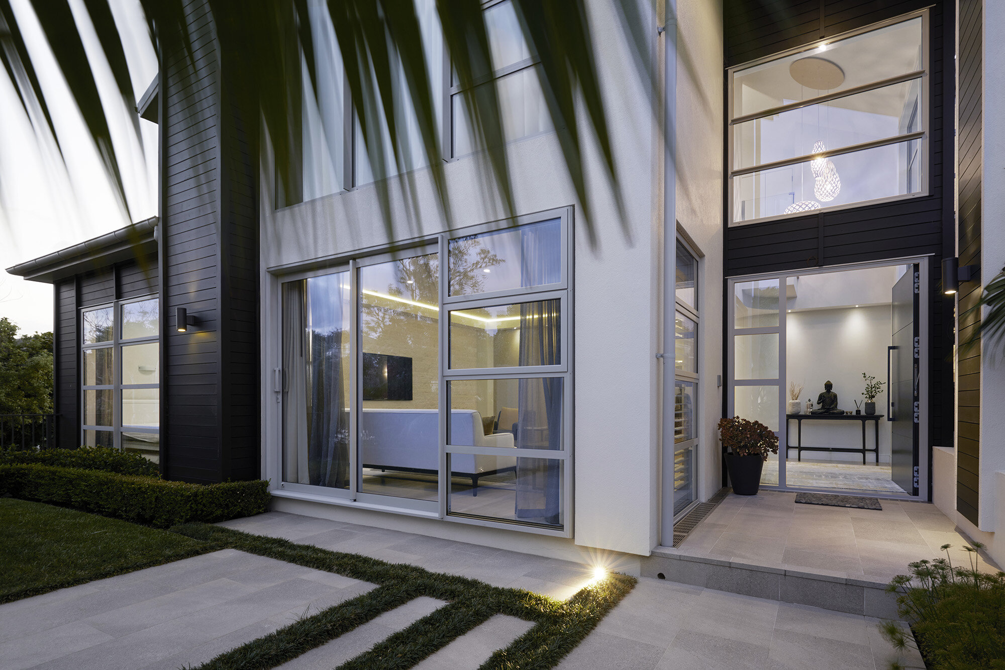 Francis Curtis: Blockhouse Bay Multi-Generational Residence