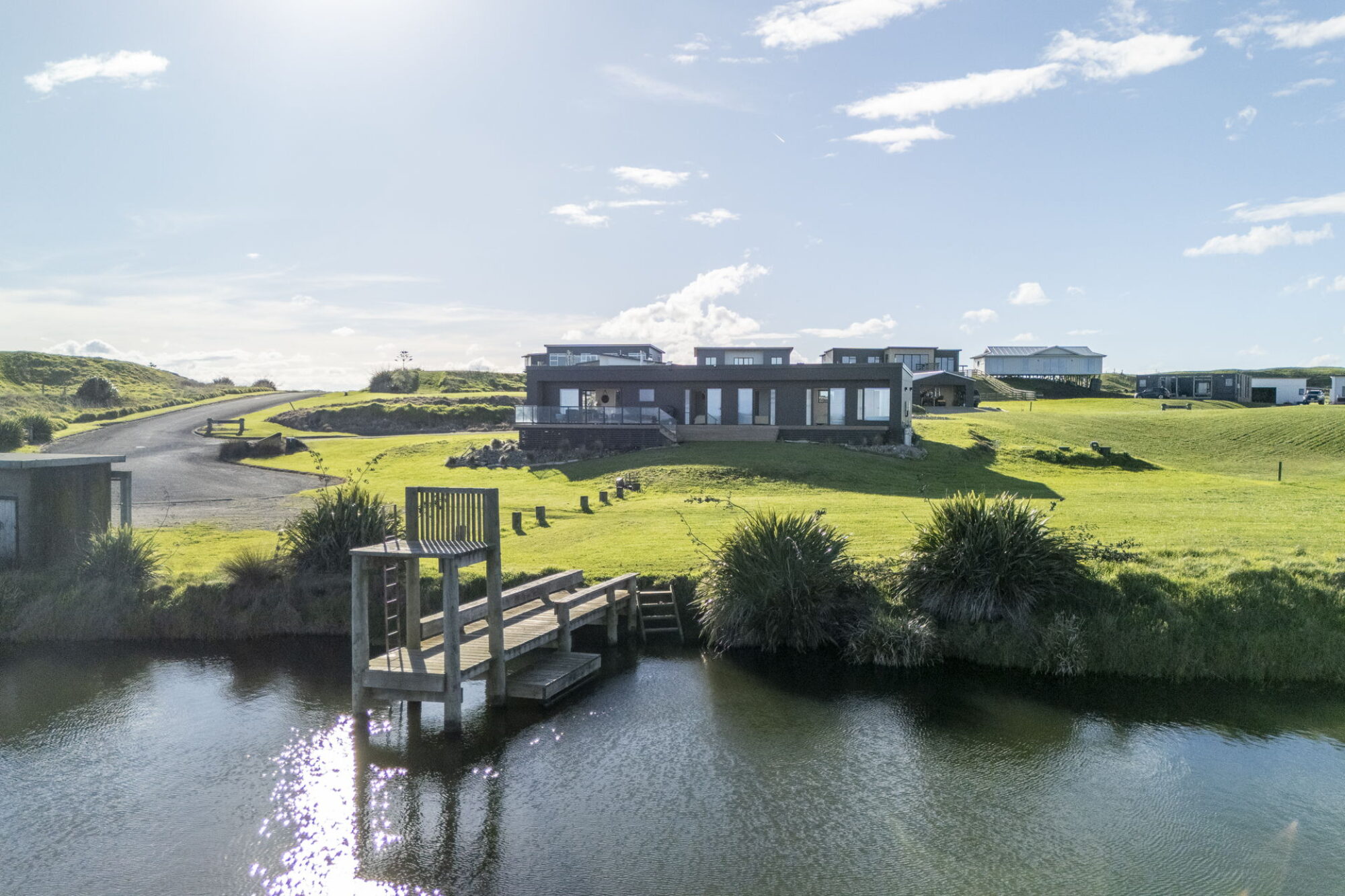 Blacksand Residence in Waverley