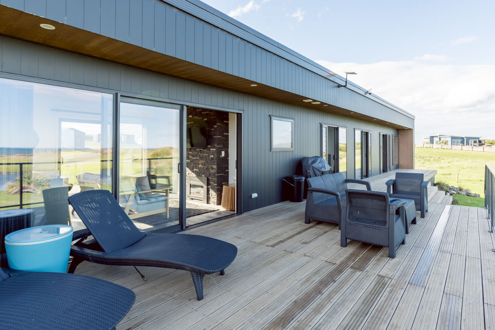 Blacksand Residence in Waverley