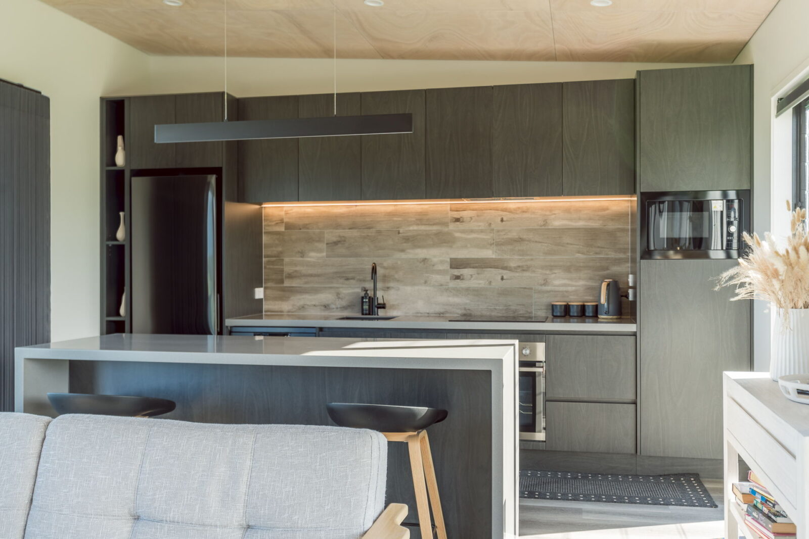 Blacksand Residence in Waverley