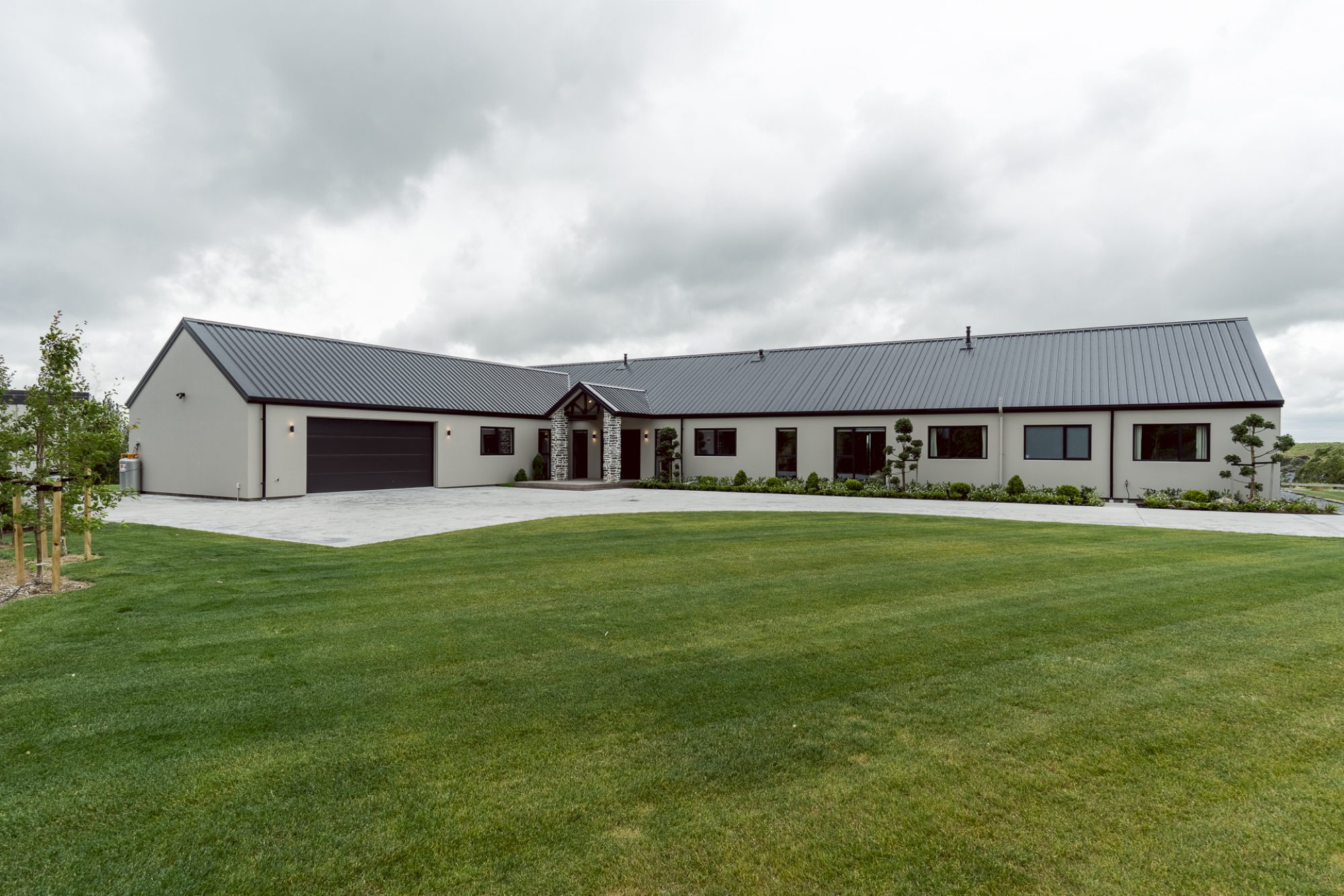 Kingsdale: Aokautere Modern Residence
