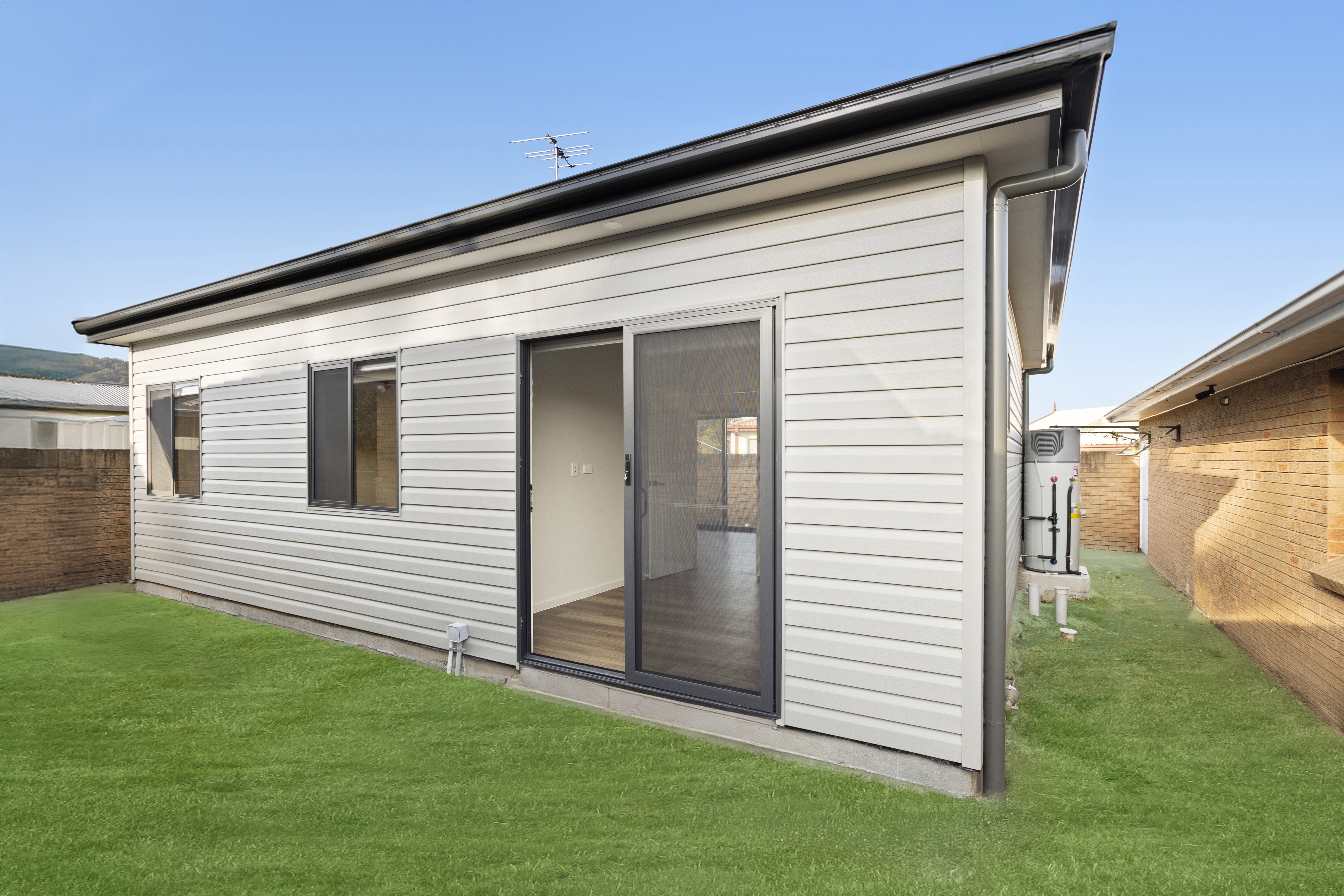 Albion Park 三臥一衛後院小屋