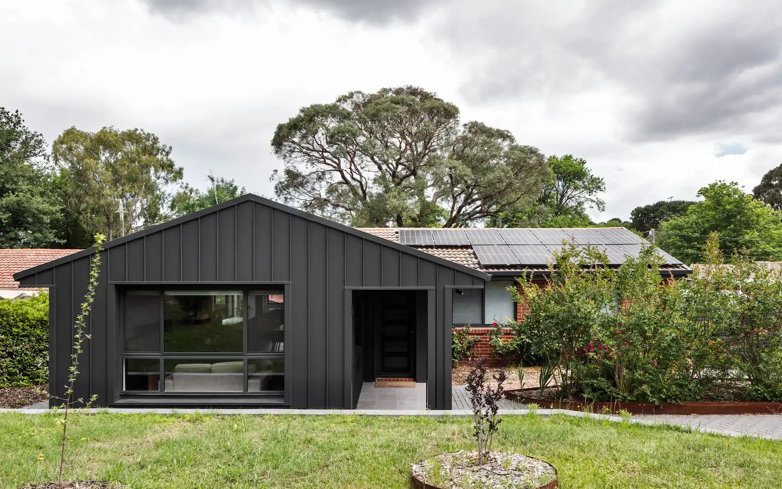 Narrabundah 大型房屋翻新