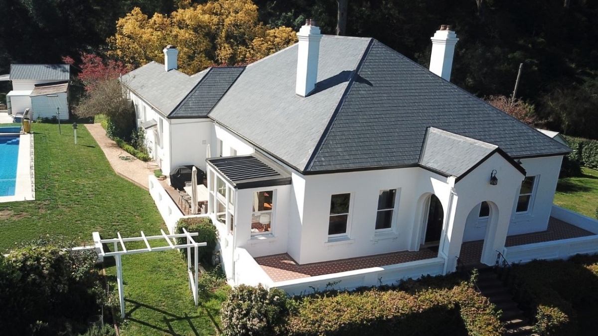 Cải tạo mái nhà nghỉ dưỡng gia đình tại Bowral bằng ngói đá Glendyne Canada