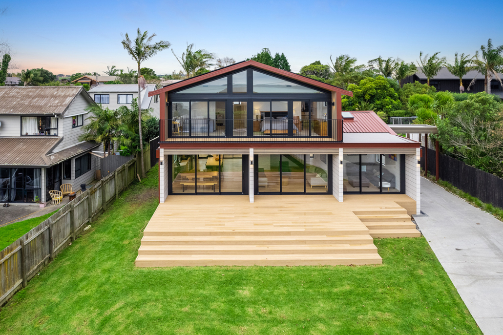 Beachlands 改造 从海滩小屋到现代杰作