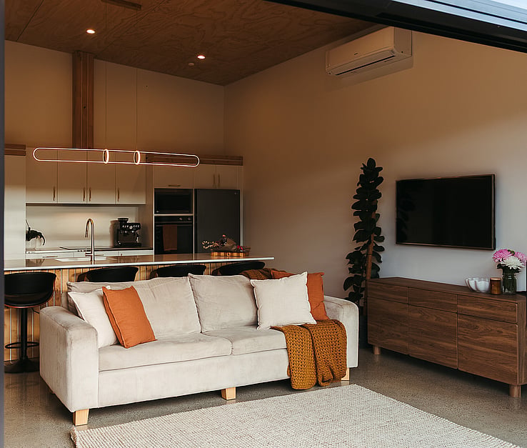 Otorohanga Modern Columned Shed Residence