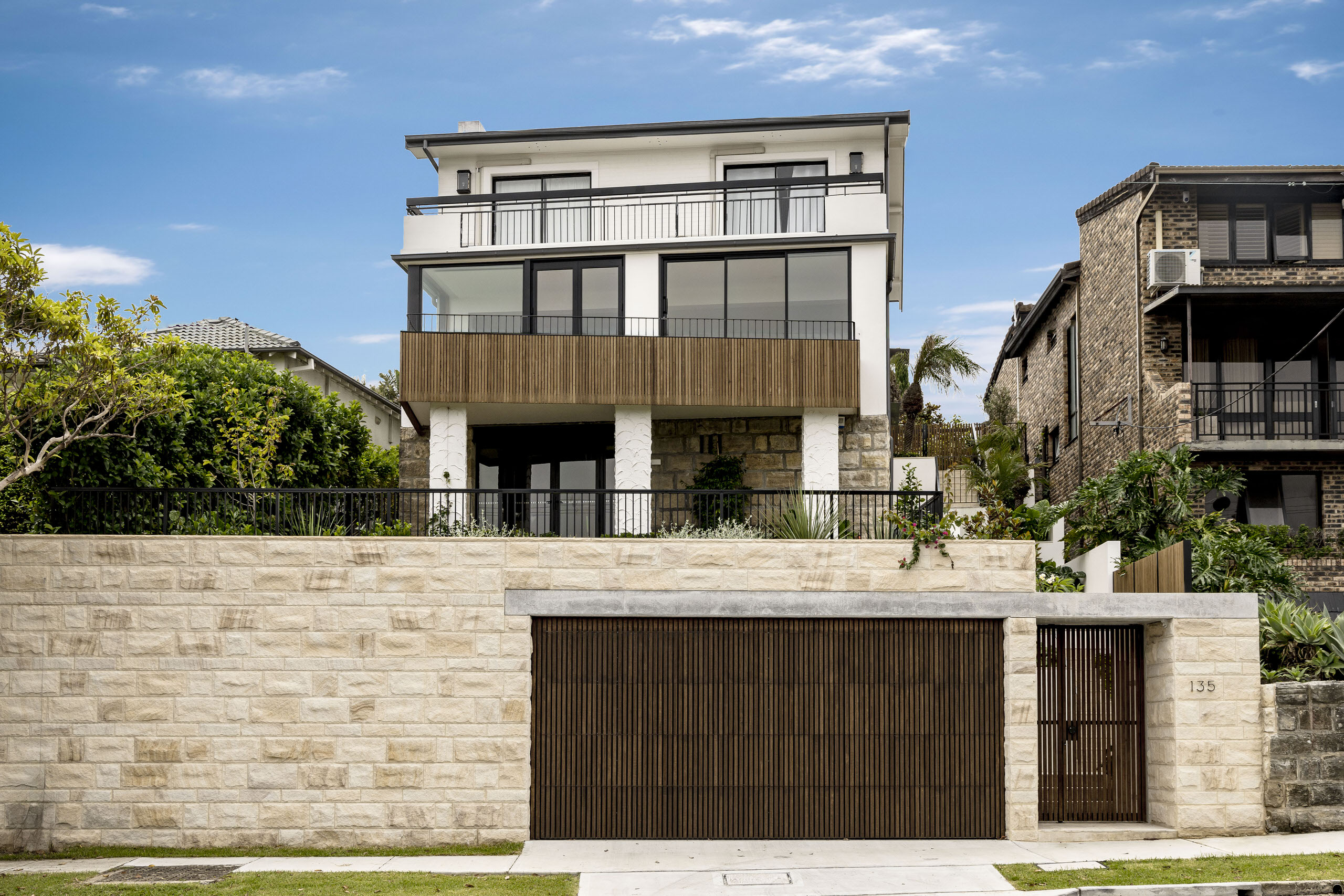 Dự Án Cải Tạo Nhà Ở Đa Tầng Vaucluse