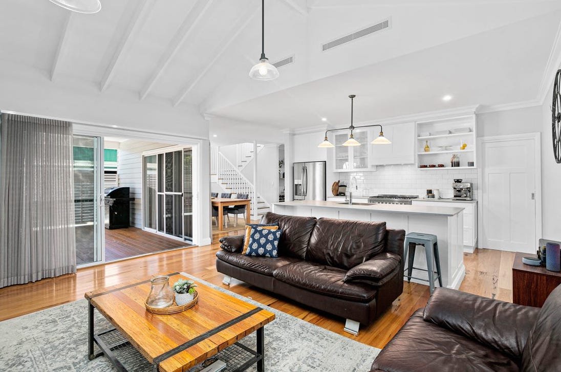 Oak Flats Parkes Street Hamptons-Style Duplex