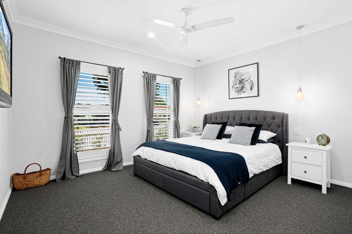 Oak Flats Parkes Street Hamptons-Style Duplex