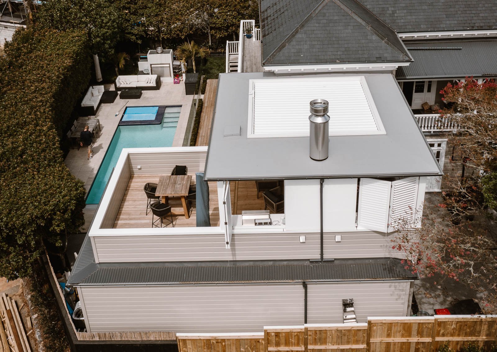 Remuera Garage with Outdoor Kitchen Extension