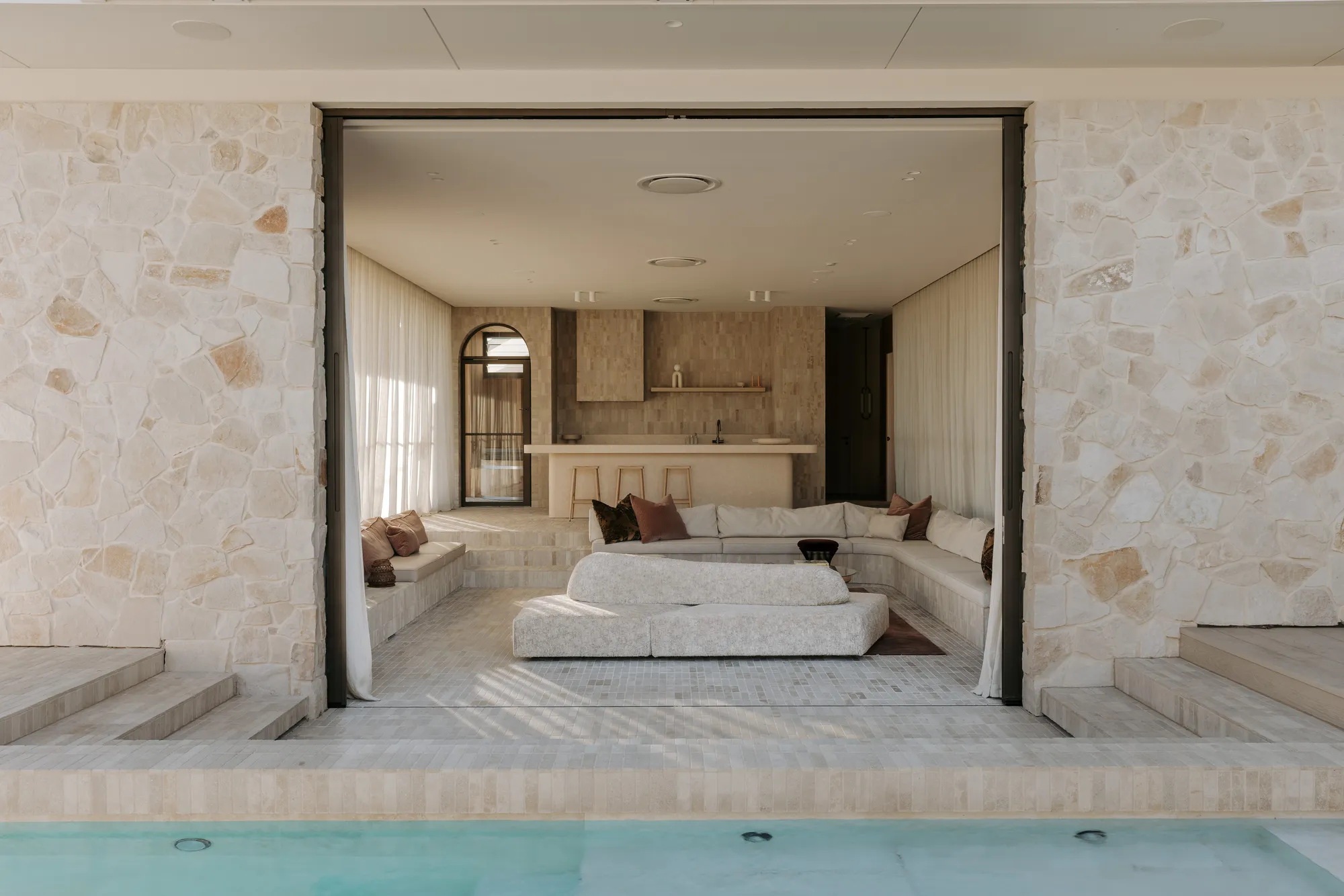 Robe Private Luxury Holiday Residence