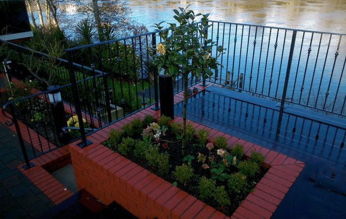 Hamilton Terrace and Fenced Courtyard Renovation