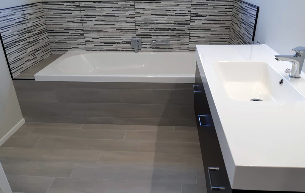 Hamilton Rototuna Small Bathroom Renovation