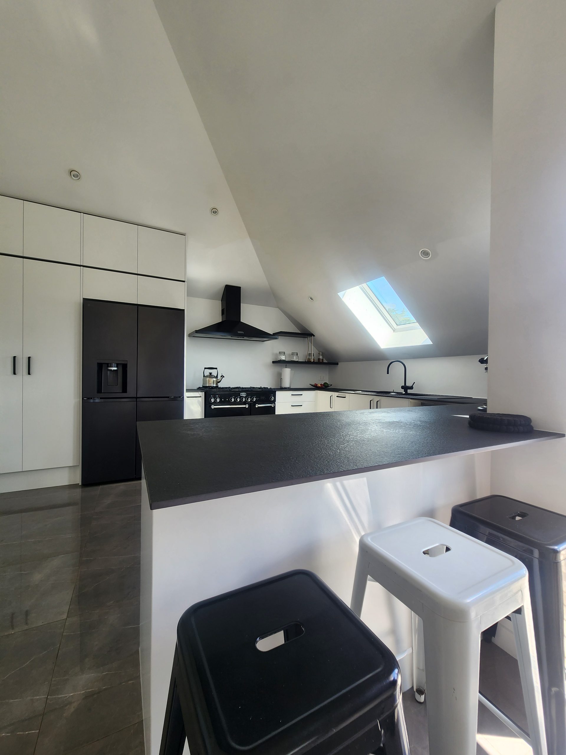 Greenlane Black and White Modern Kitchen Renovation