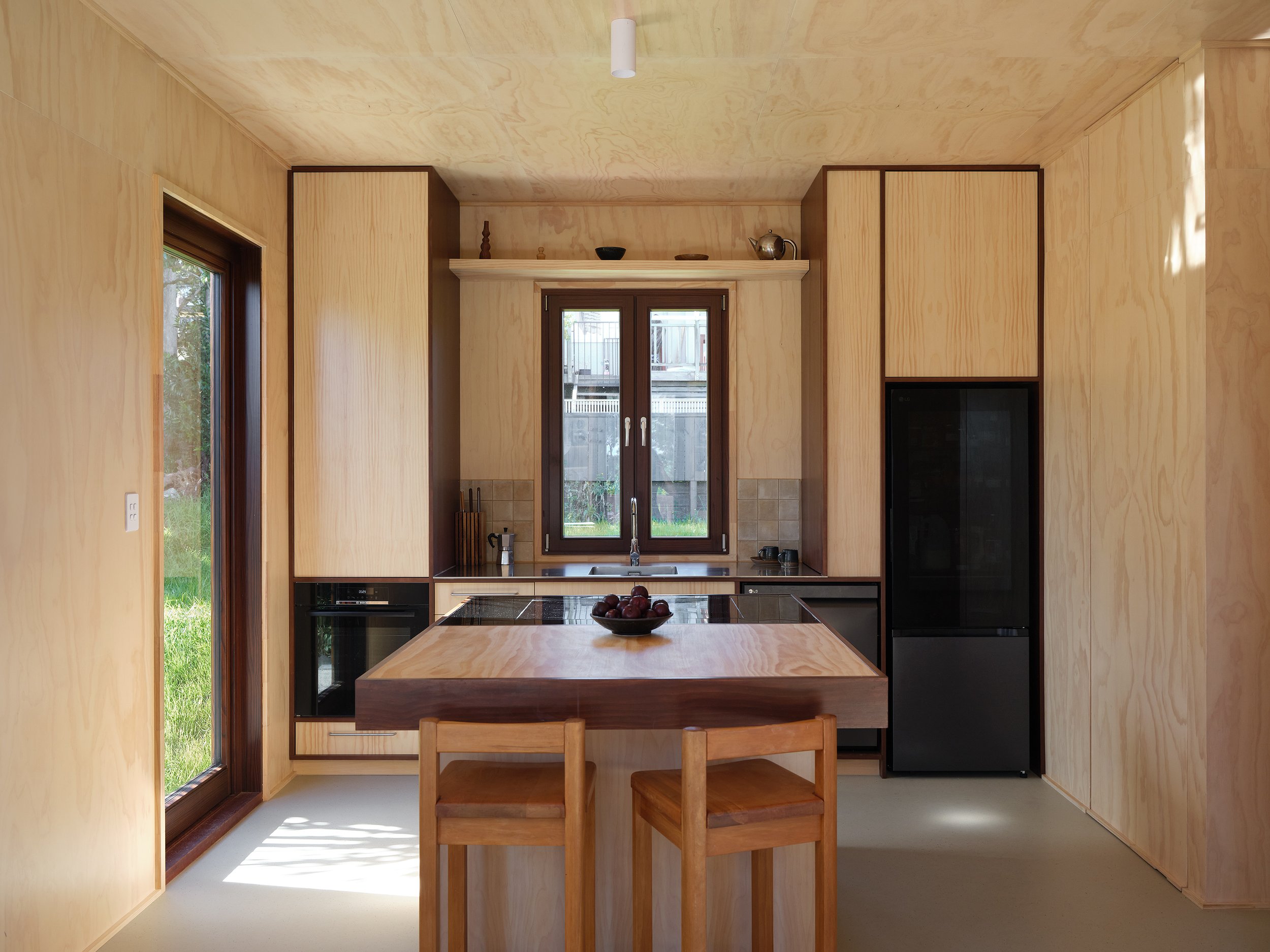 Titirangi Dean Avenue Compact New Home