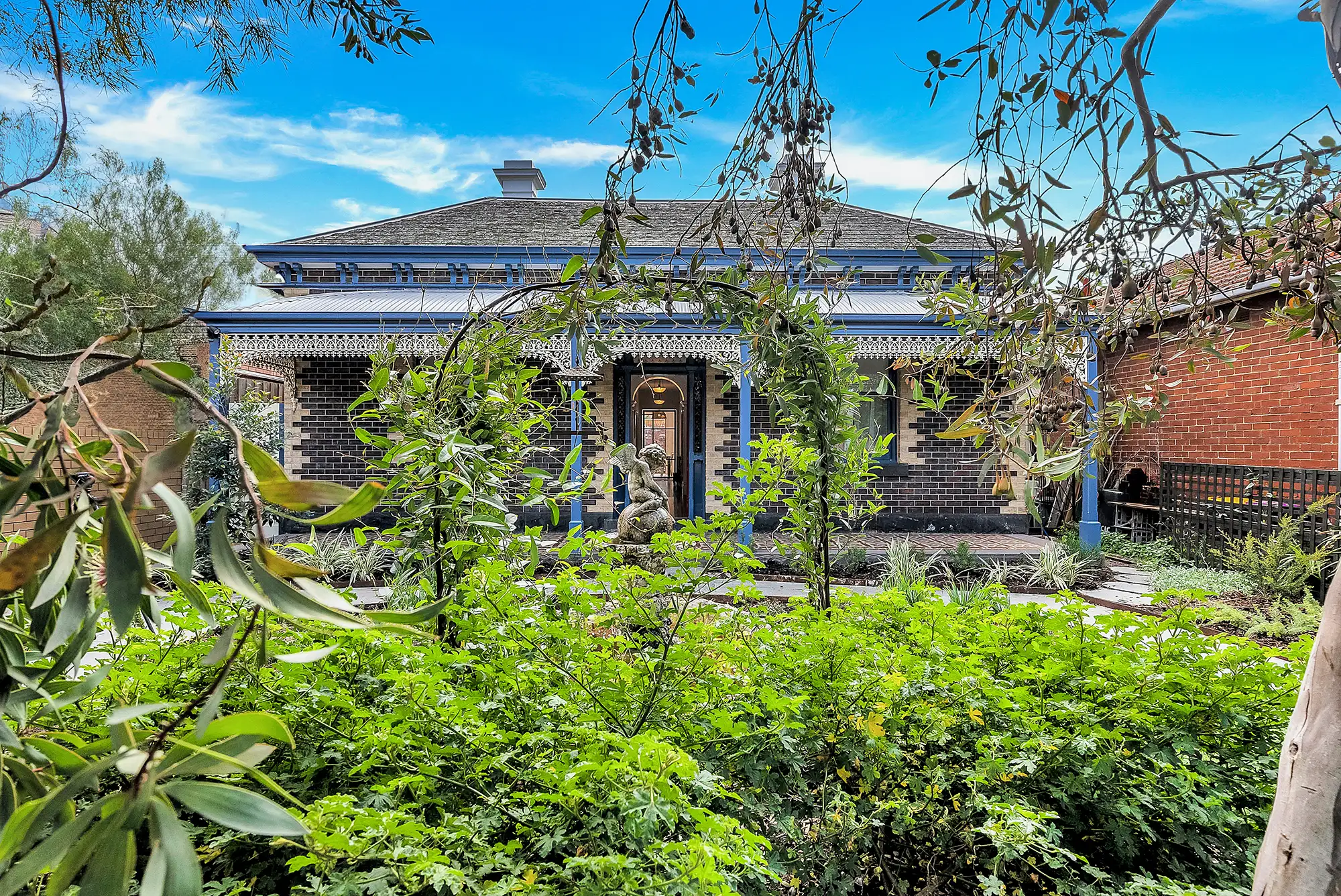 Extension and Renovation of a Victorian House in Brunswick