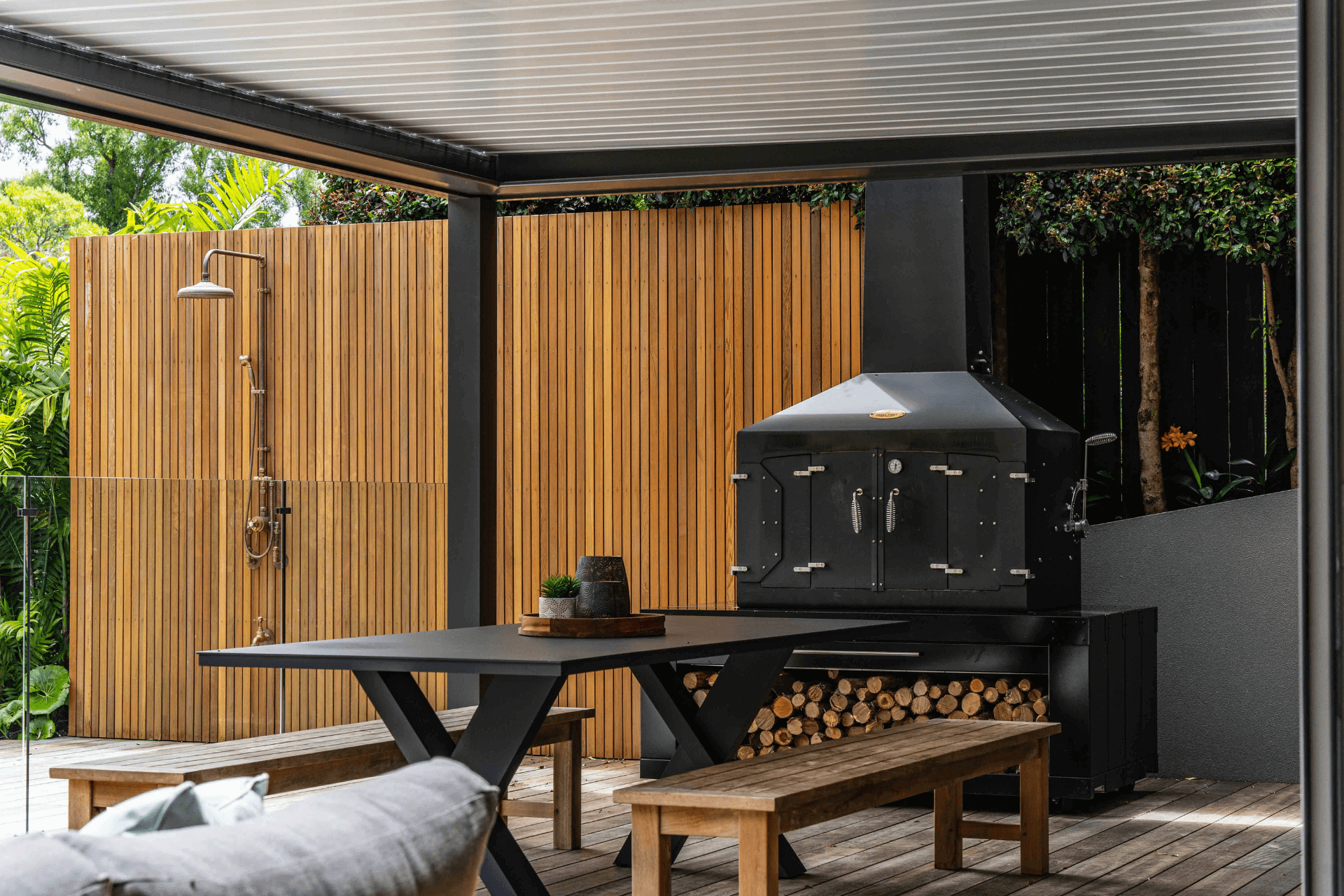 Lingarth Street Swimming Pool Courtyard Project