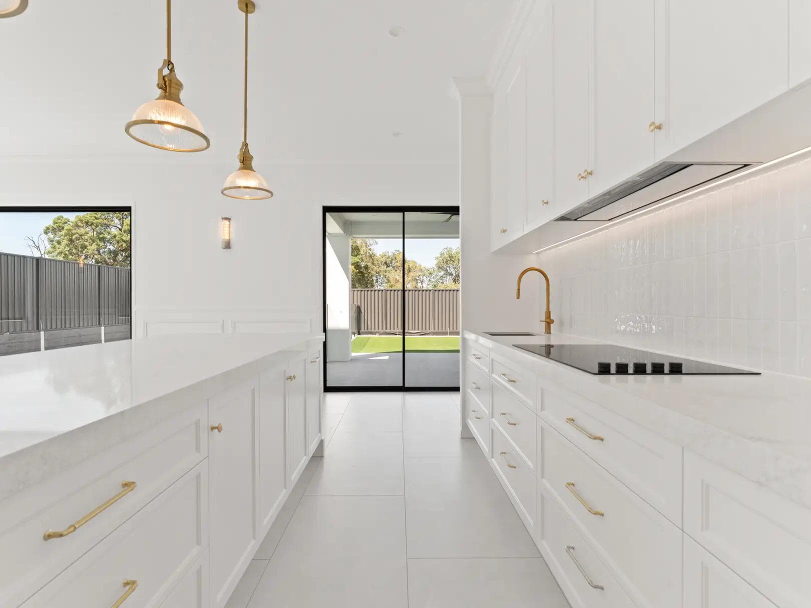 Peregrine House: Rochedale Custom Home