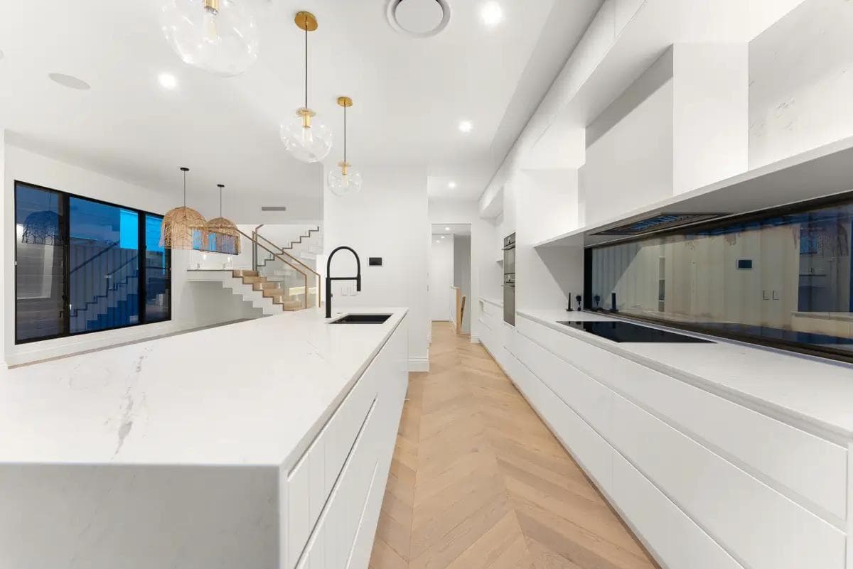 Waverley House：Coorparoo三层定制住宅