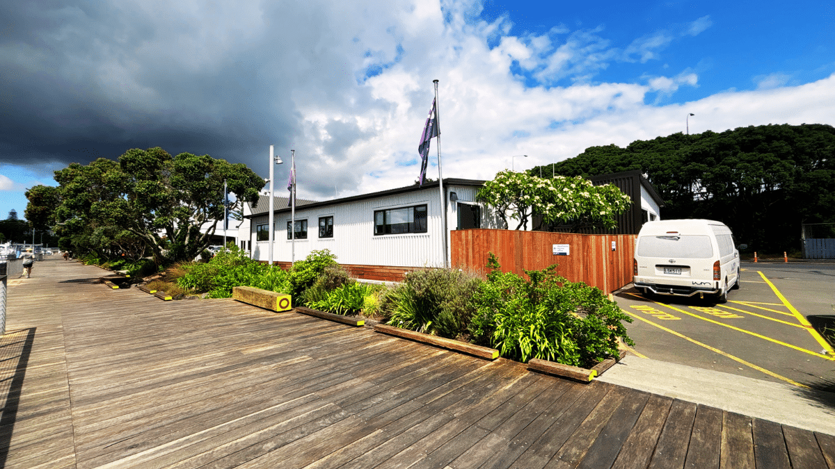 Westhaven 游艇码头运营中心模块化办公楼