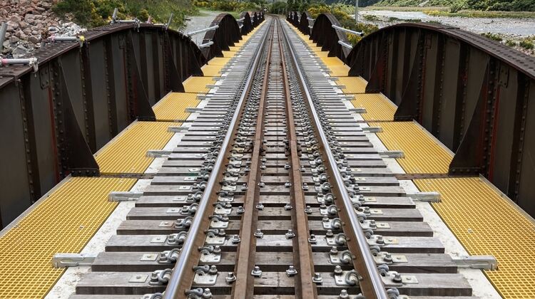 Otira KiwiRail Bridge 52 铁路钢梁更换