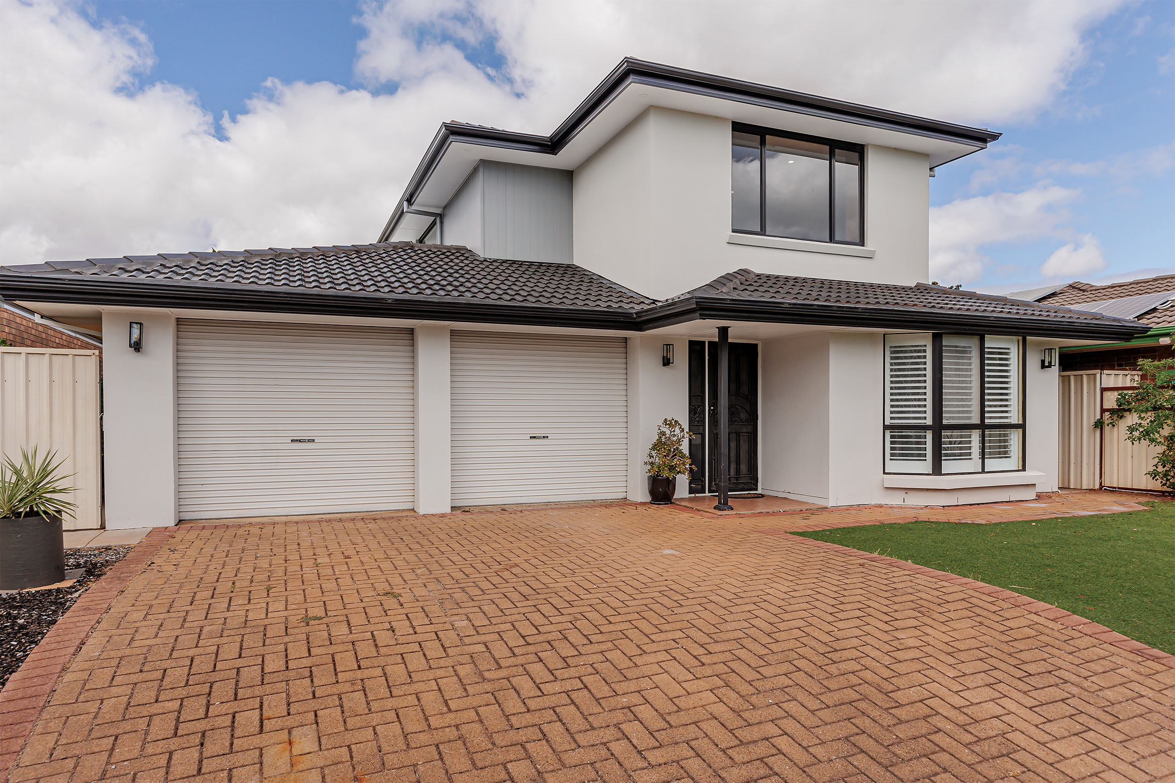 Seacombe Gardens Second Storey Addition and Outdoor Renovation Project