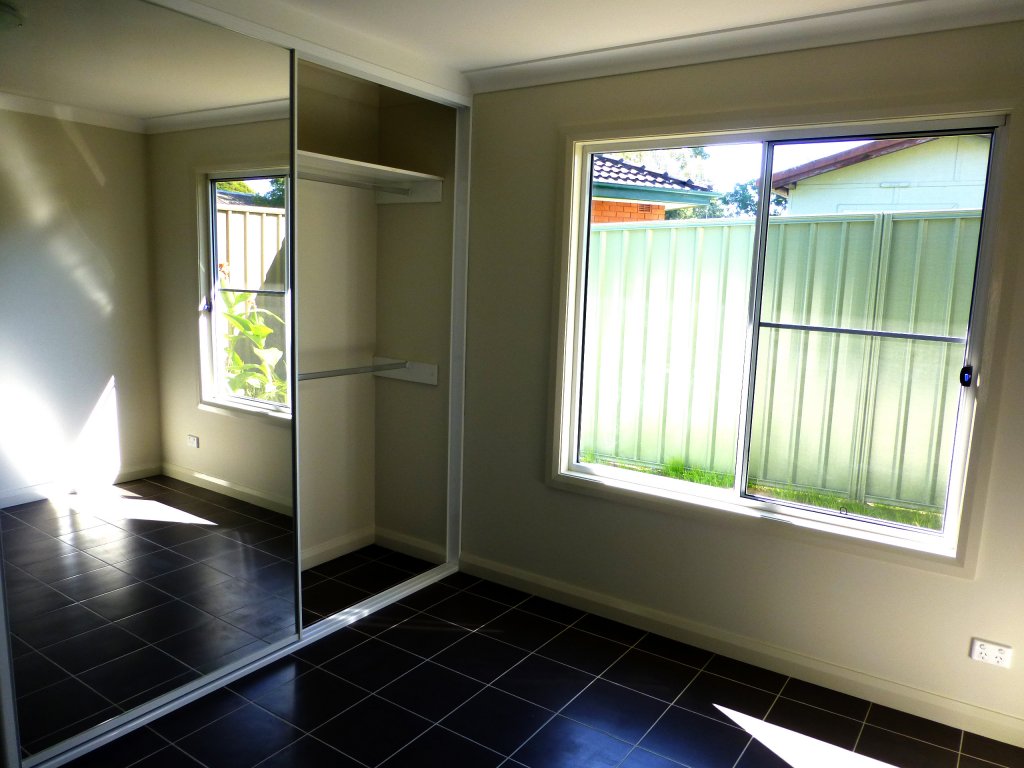 Ingleburn 부동산 투자자를 위한 Rachel 디자인 차고 아파트 프로젝트