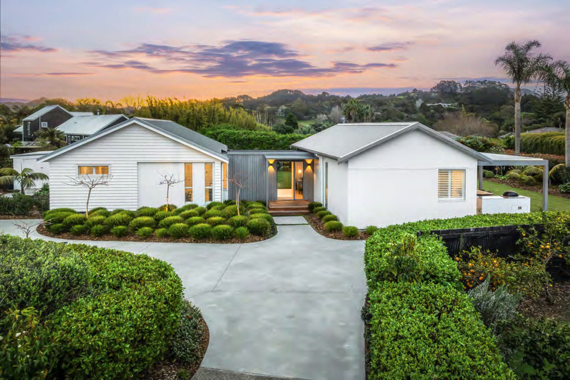 Red Beach Residential Outdoor Leisure Area Renovation