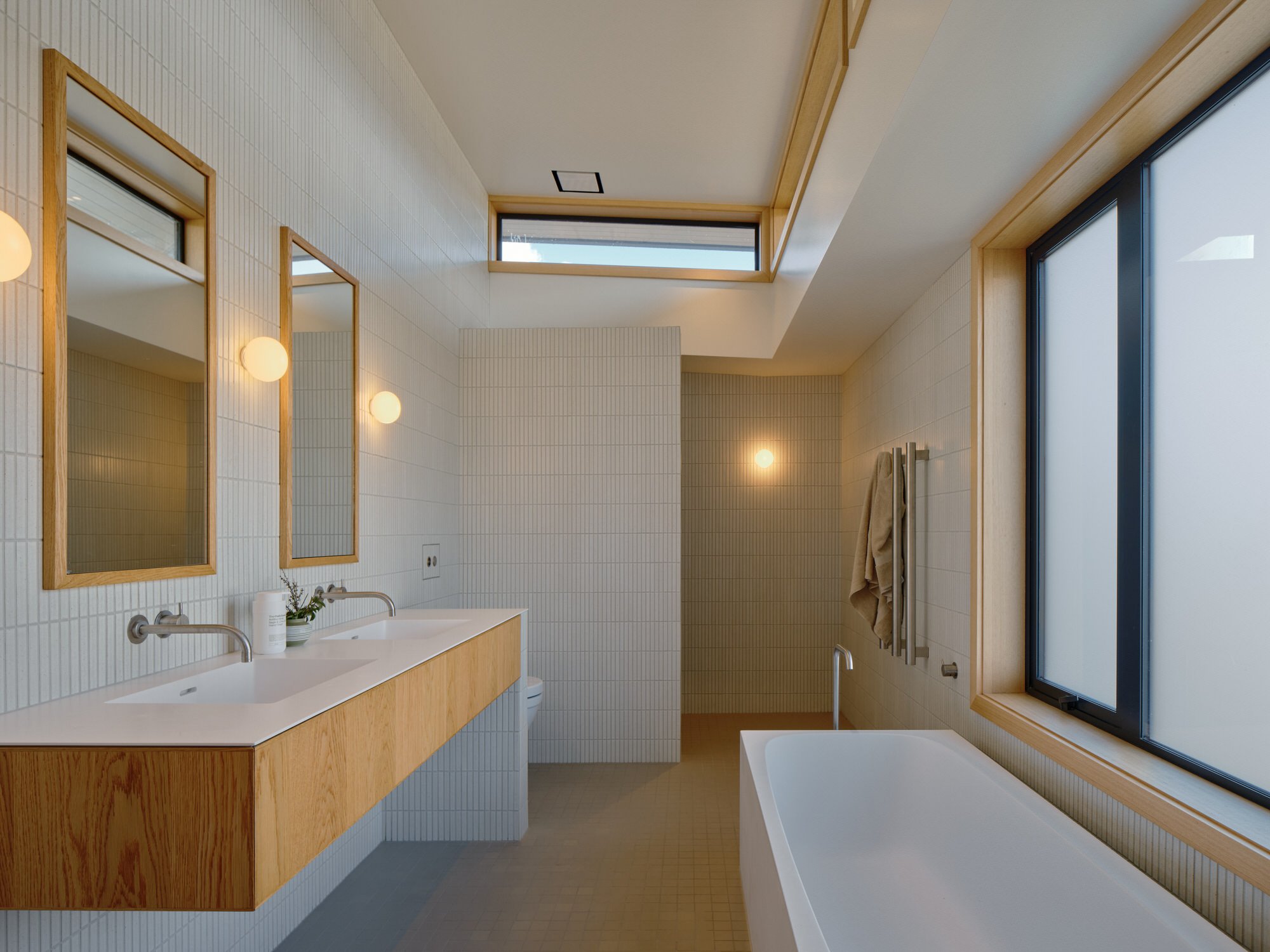 Akitu Rise - New Lakeside Residence Overlooking Lake Wanaka