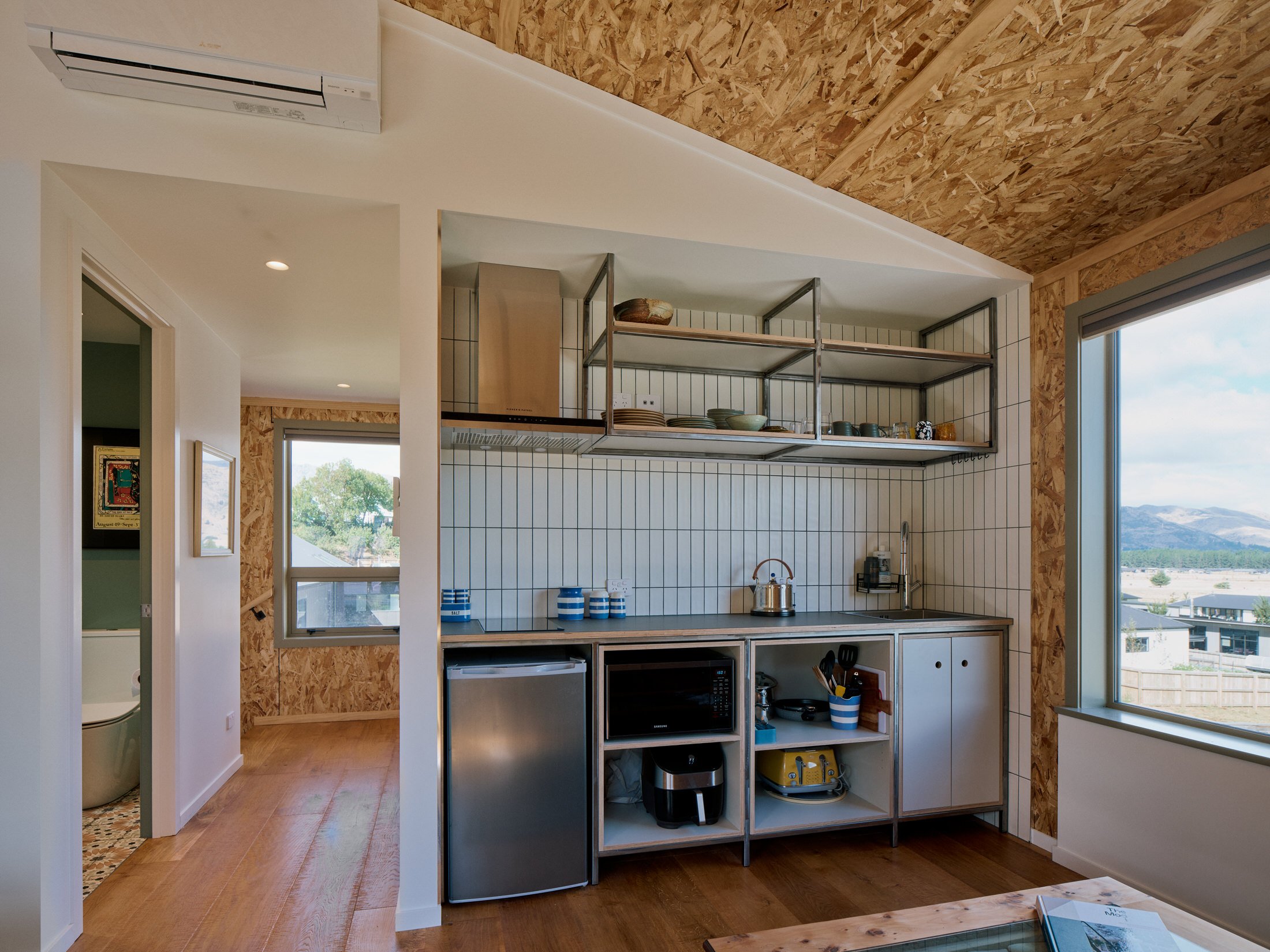 Tiu House: SIP Panel Cottage at Lake Hāwea