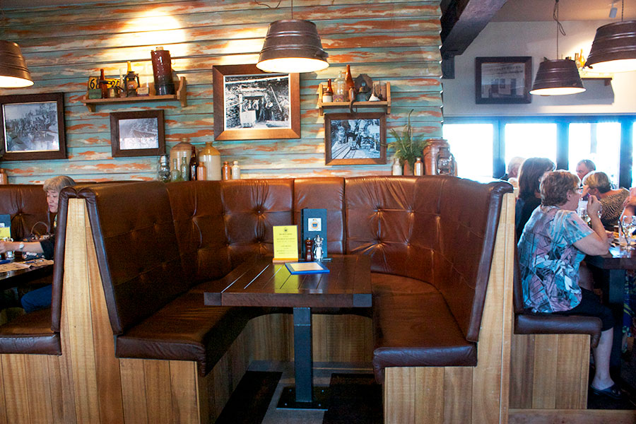 Redwood Coasters Tavern 翻新改造