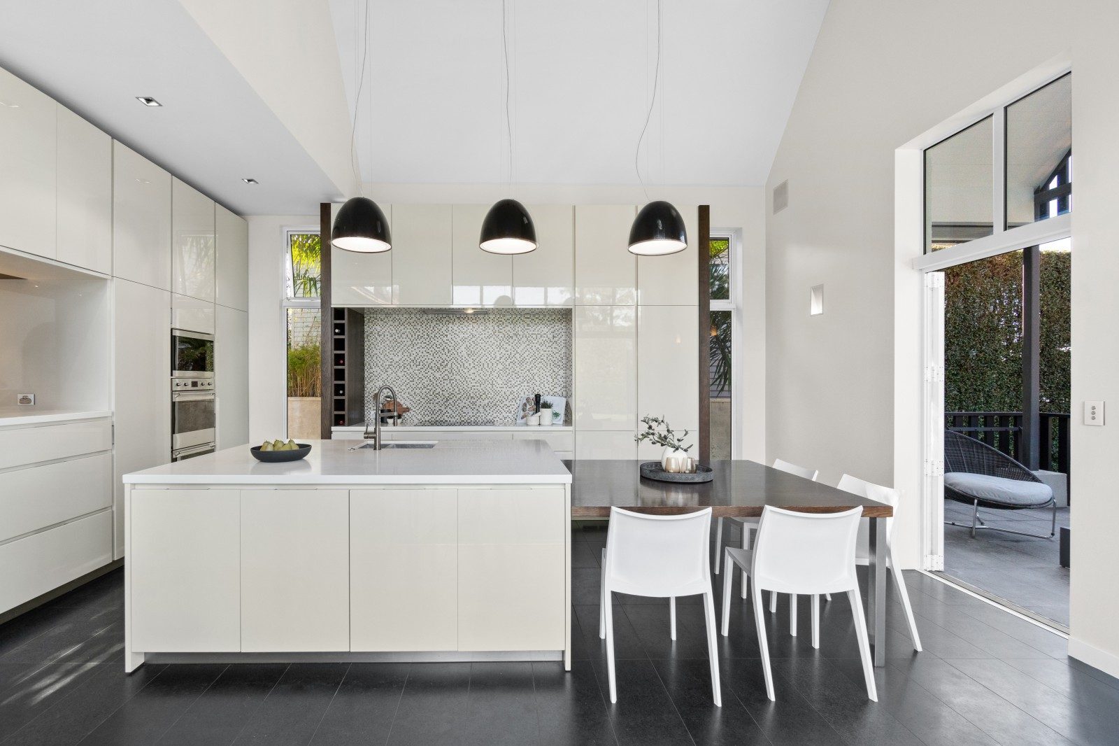 Epsom Owens Road 全屋翻新