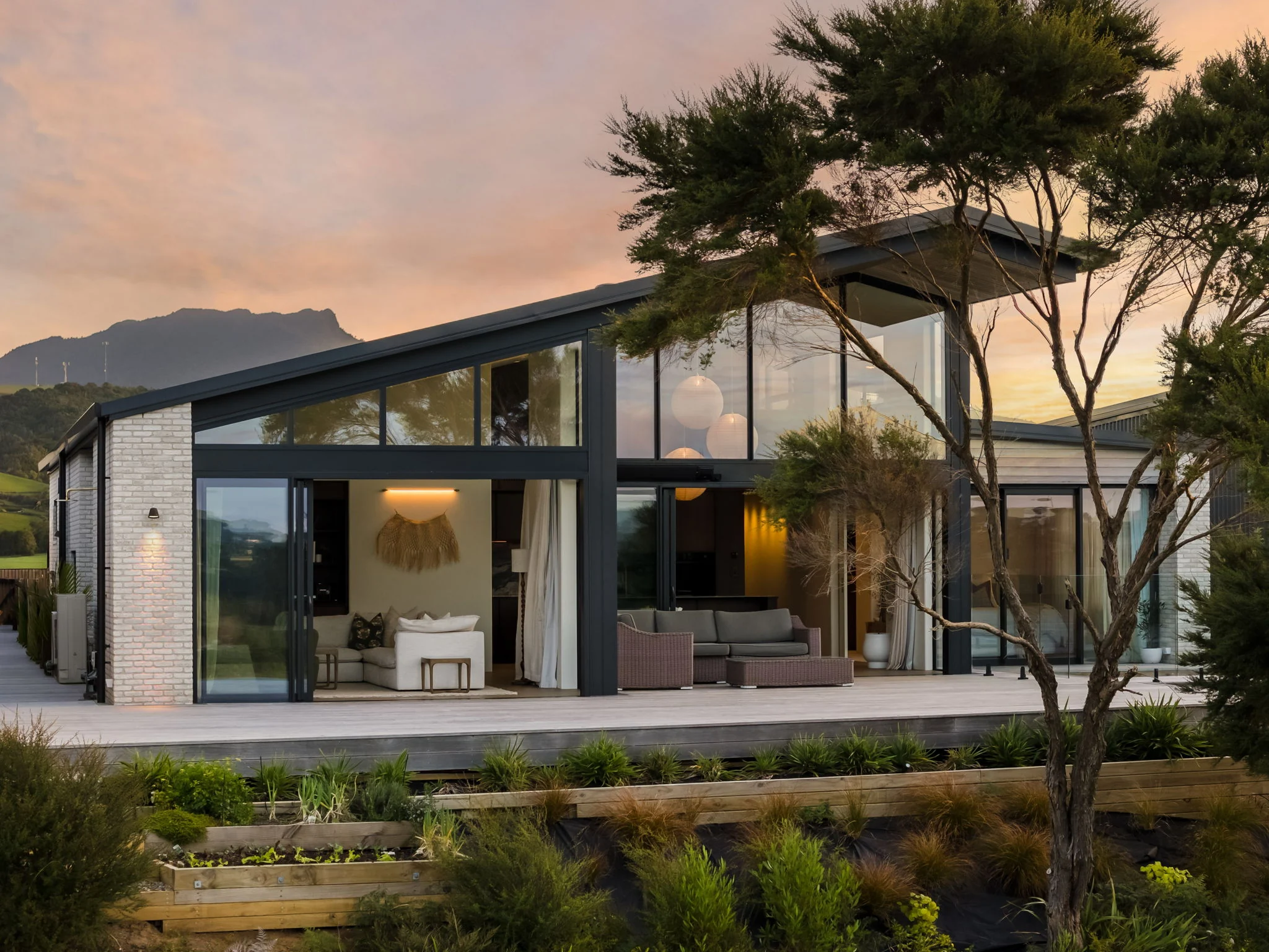 Manuka Retreat - Raglan Harbour View Residence