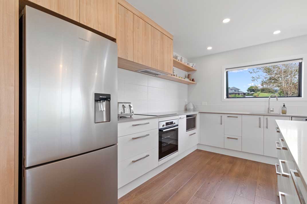 Seabreeze Abode: Waihi Beach Modern Residence