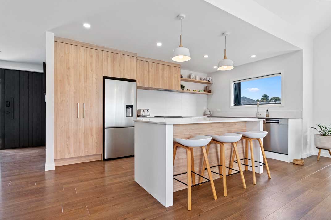 Seabreeze Abode: Waihi Beach Modern Residence