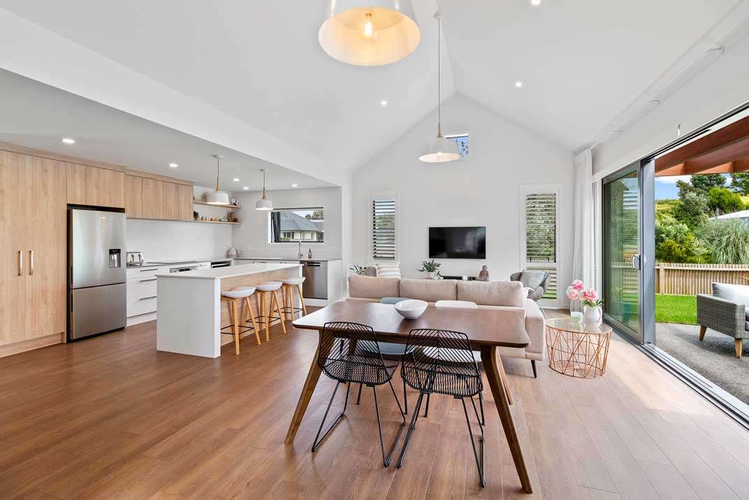 Seabreeze Abode: Waihi Beach Modern Residence