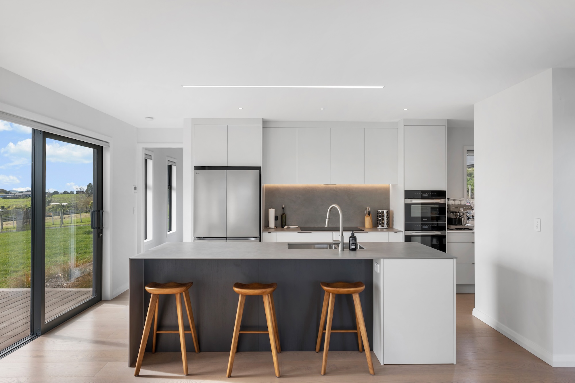 Snells Beach Custom Luxury Home: Private Haven Built for Entertaining