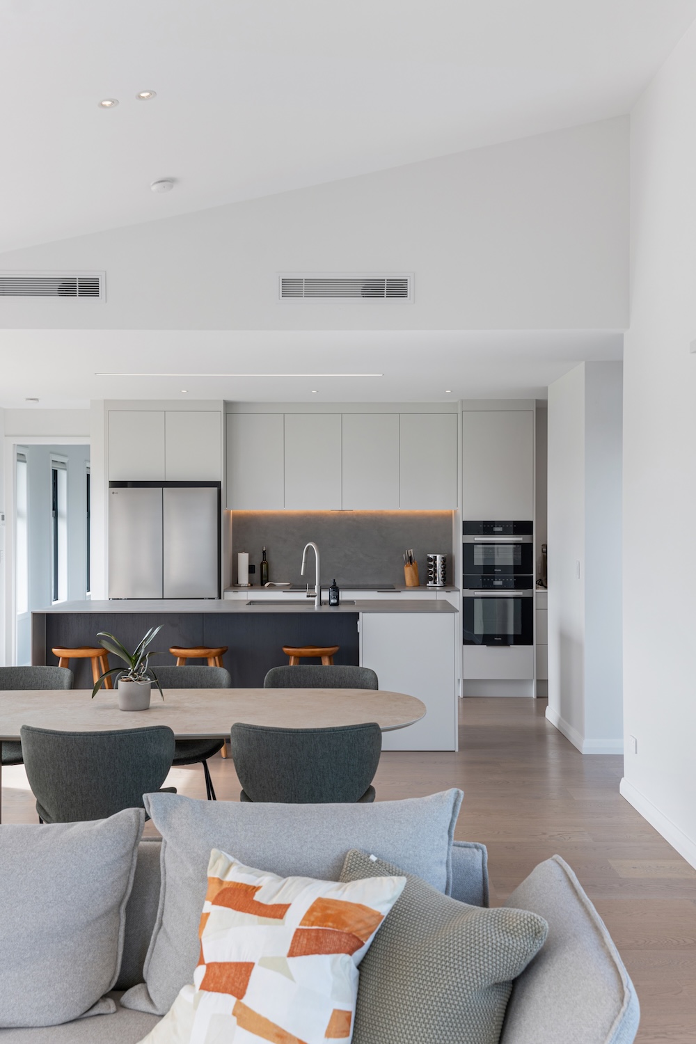 Snells Beach Custom Luxury Home: Private Haven Built for Entertaining