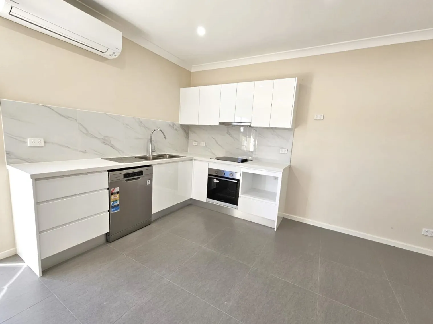مشروع مكتمل لكوخ (Granny Flat) بغرفتي نوم في Fairfield