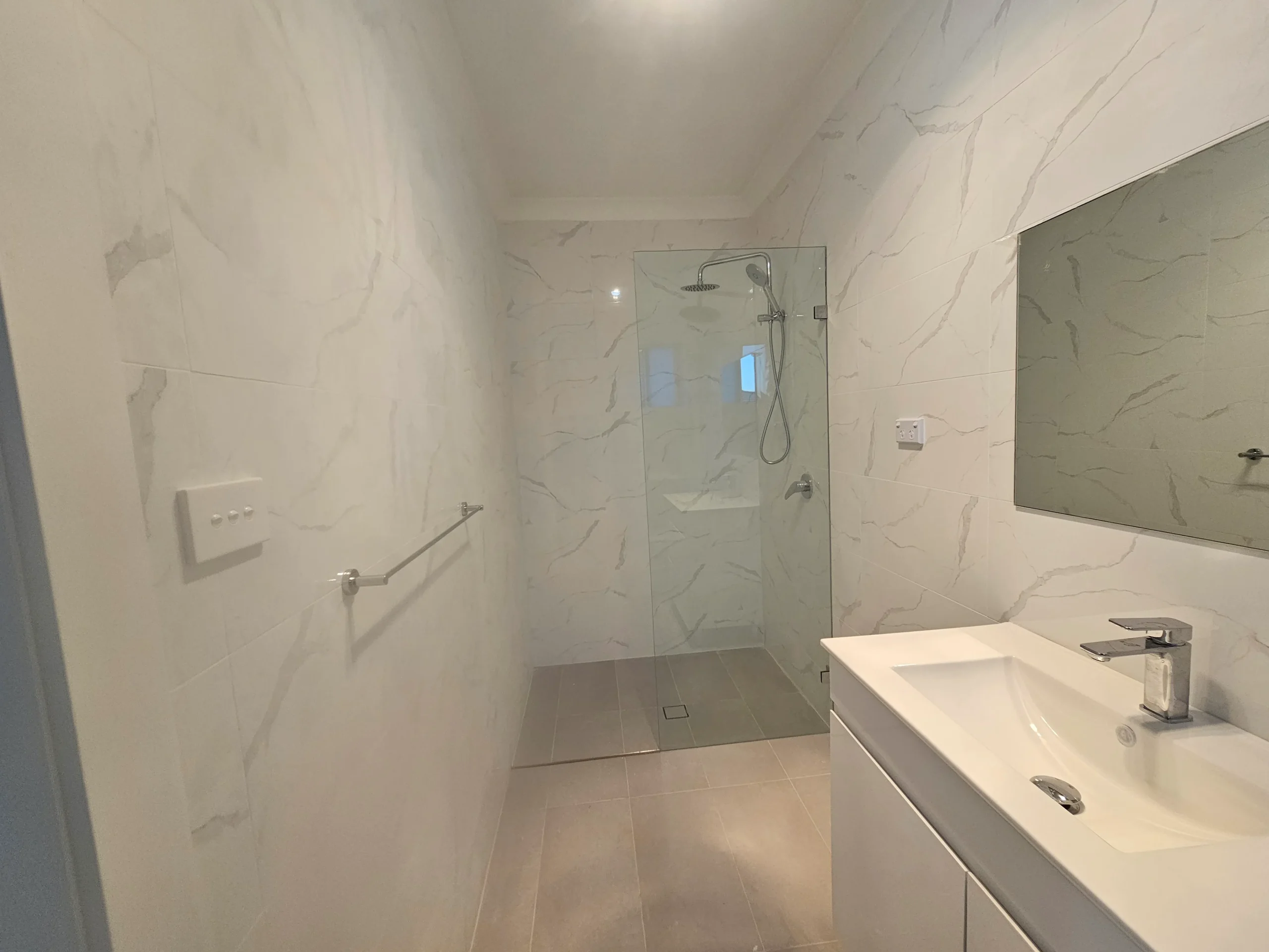منزل جدة من الطوب بغرفتي نوم في West Hoxton