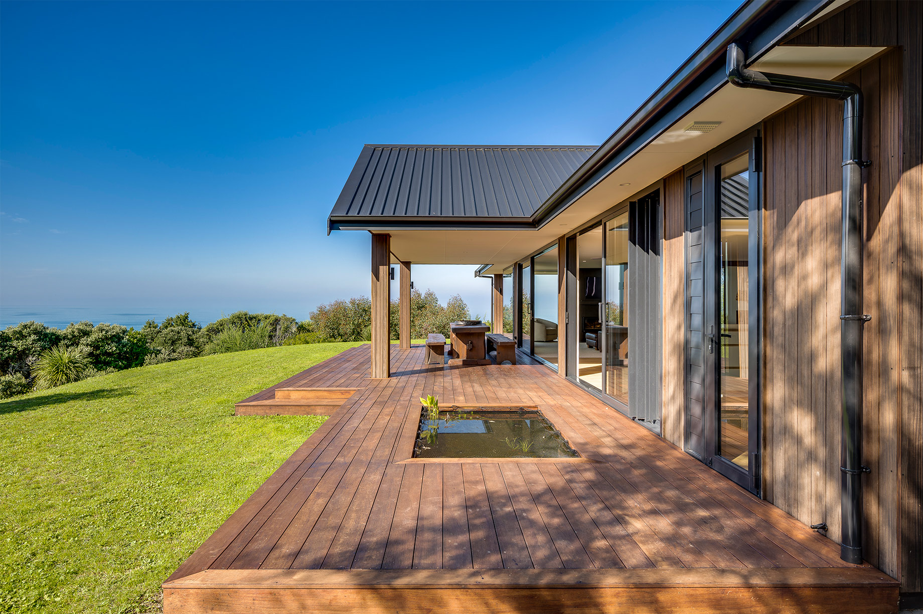 Comprehensive renovation of beachfront residence in northern Napier