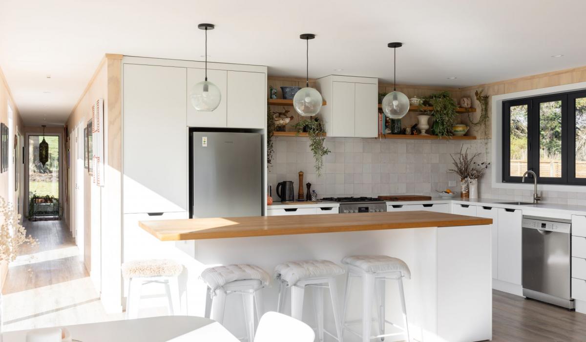 L-shaped luxury residence in Waipukurau