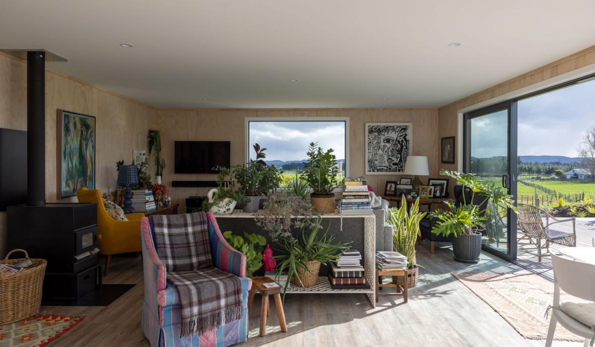 L-shaped luxury residence in Waipukurau