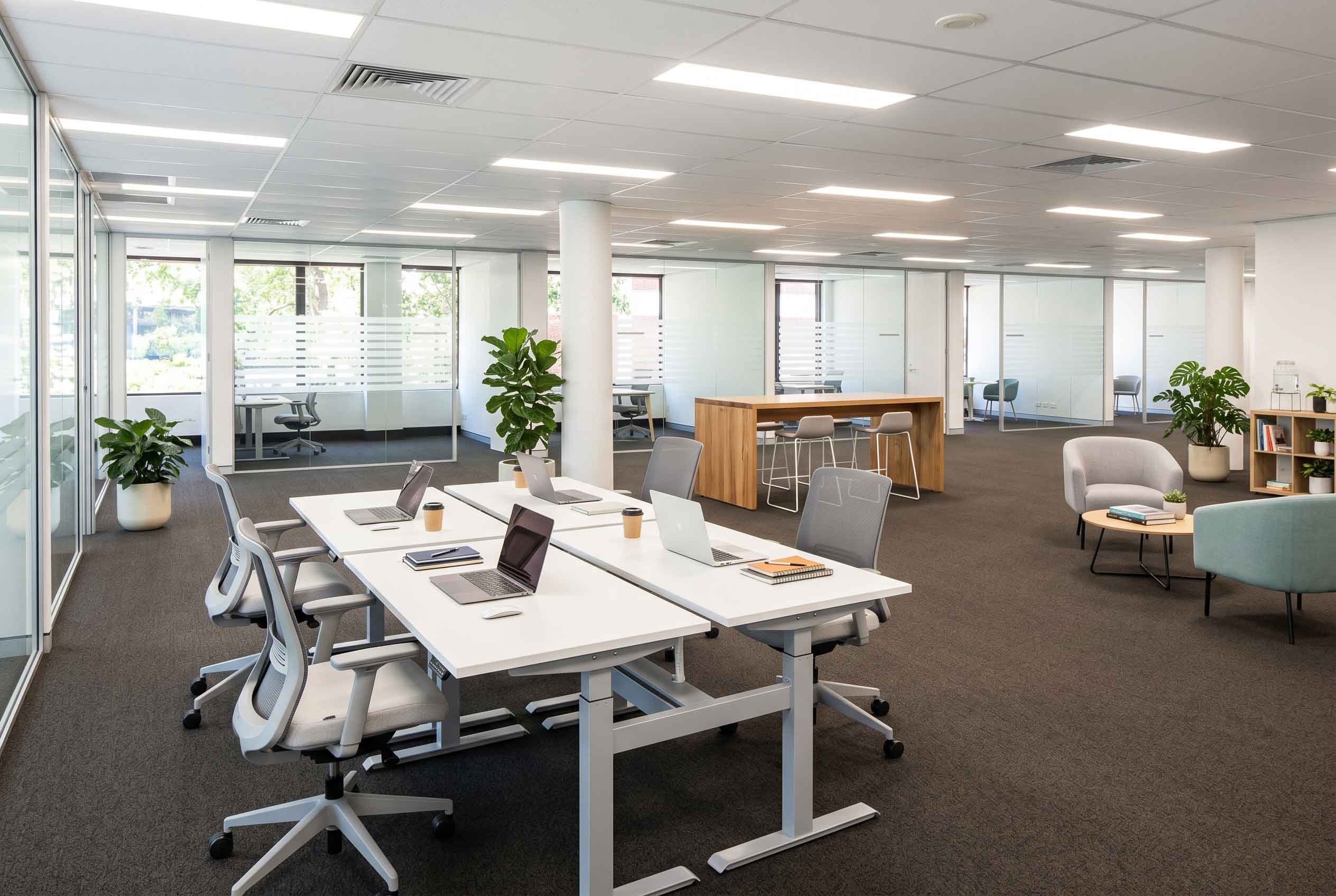 Pymble 办公楼内外翻新改造项目