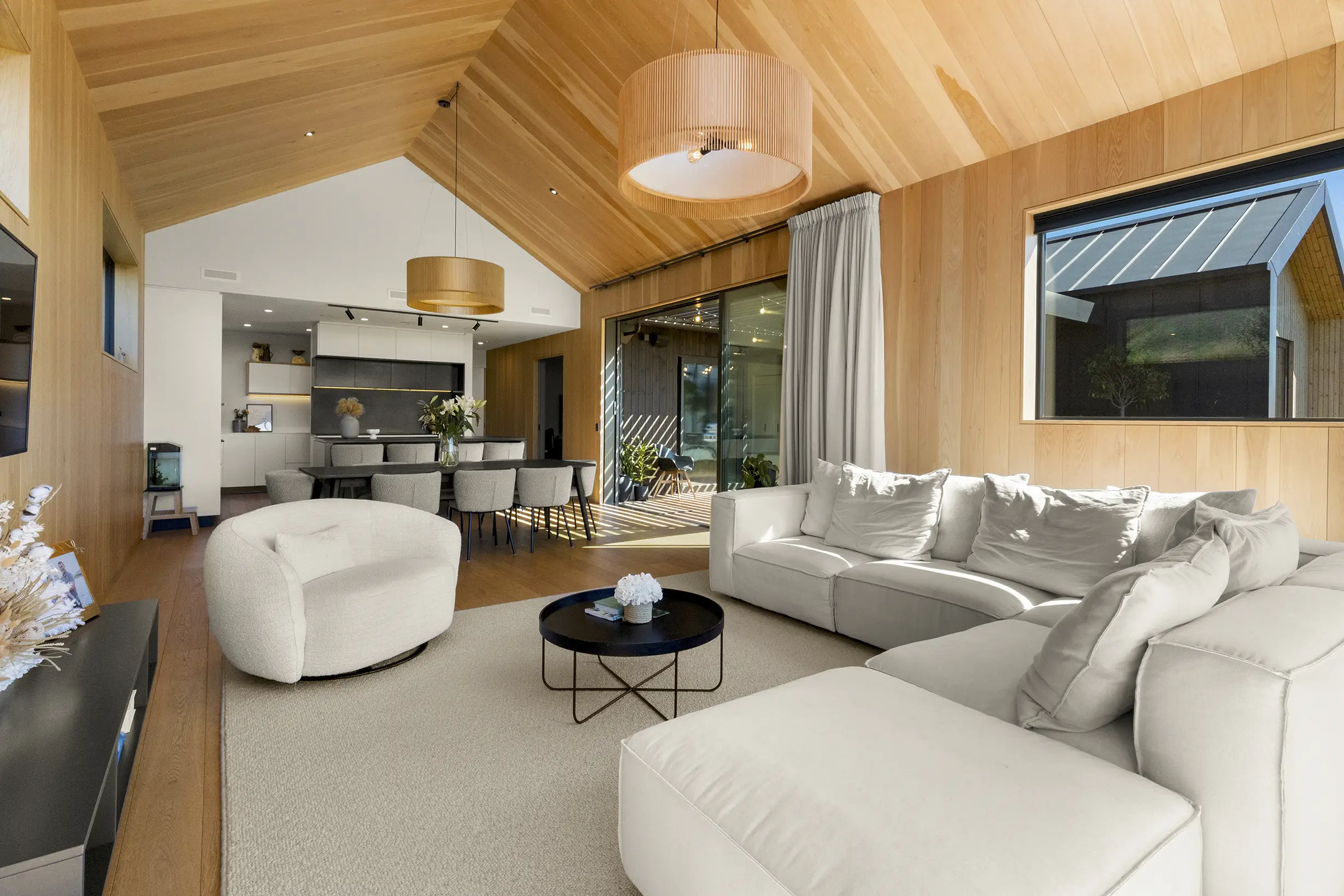 Stockyard House: Queenstown Energy-Efficient Residence