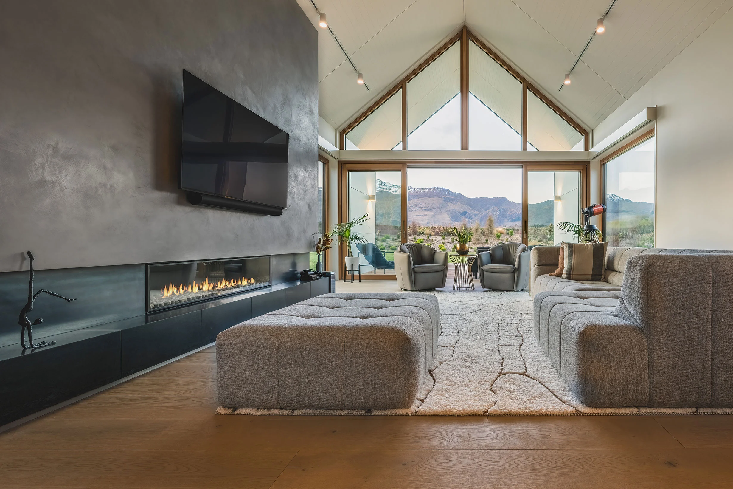 Queenstown T-shaped Passive Solar Residence